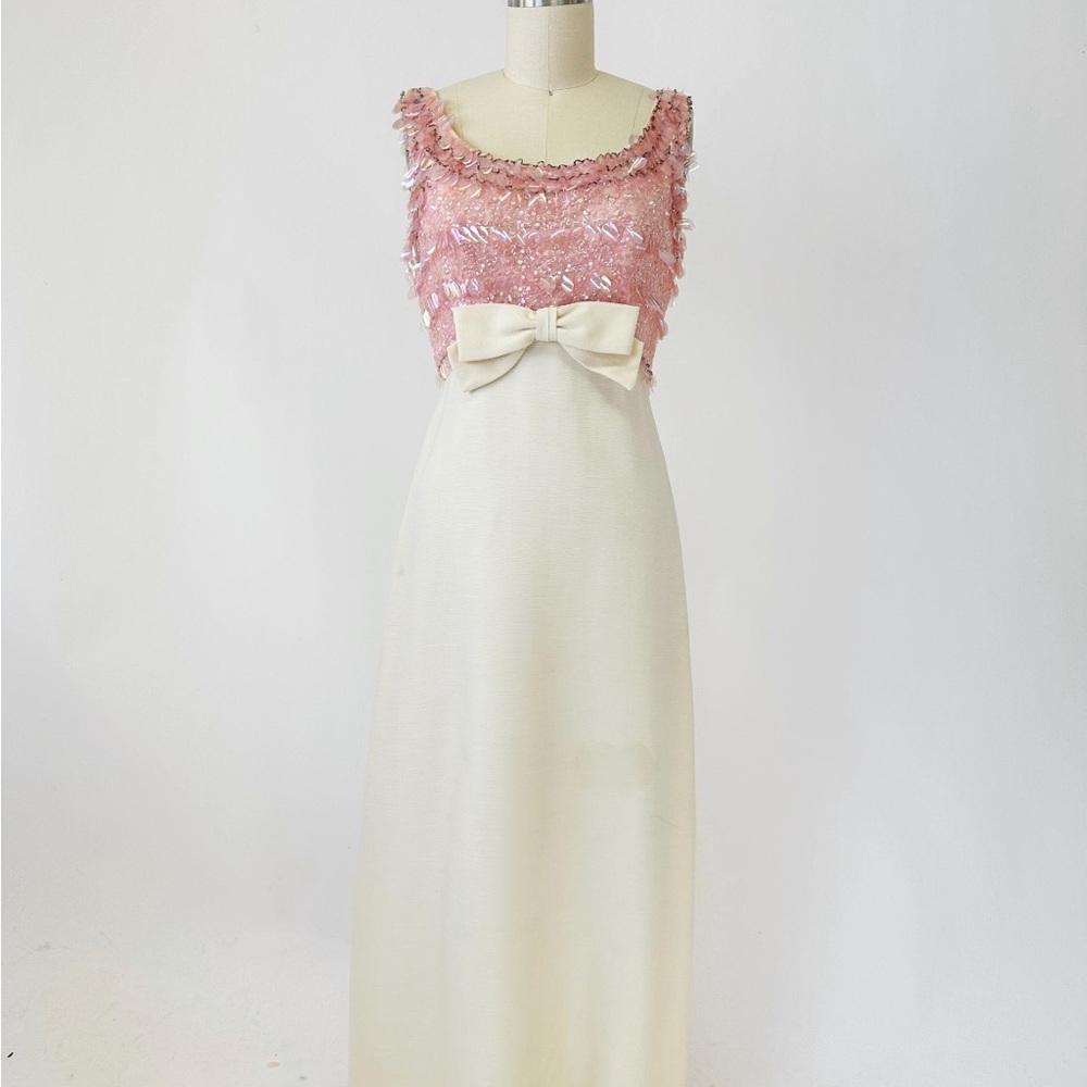 Vintage Pink and Cream Wedding Dress - Picture 2 of 9